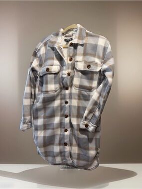 Helium London Small Plaid Button-Up Shacket in Cream, Light Gray & Taupe